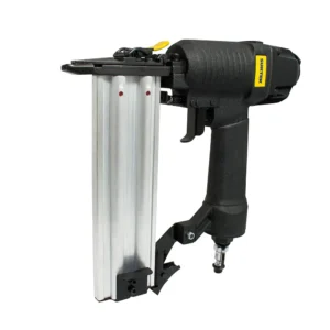 Clavadora neumática calibre 18GA, capacidad 3/8"-2", 100 clavos