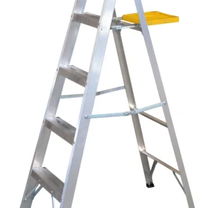 Escalera de tijera tipo III de aluminio y tapa plástica con 4 peldaños